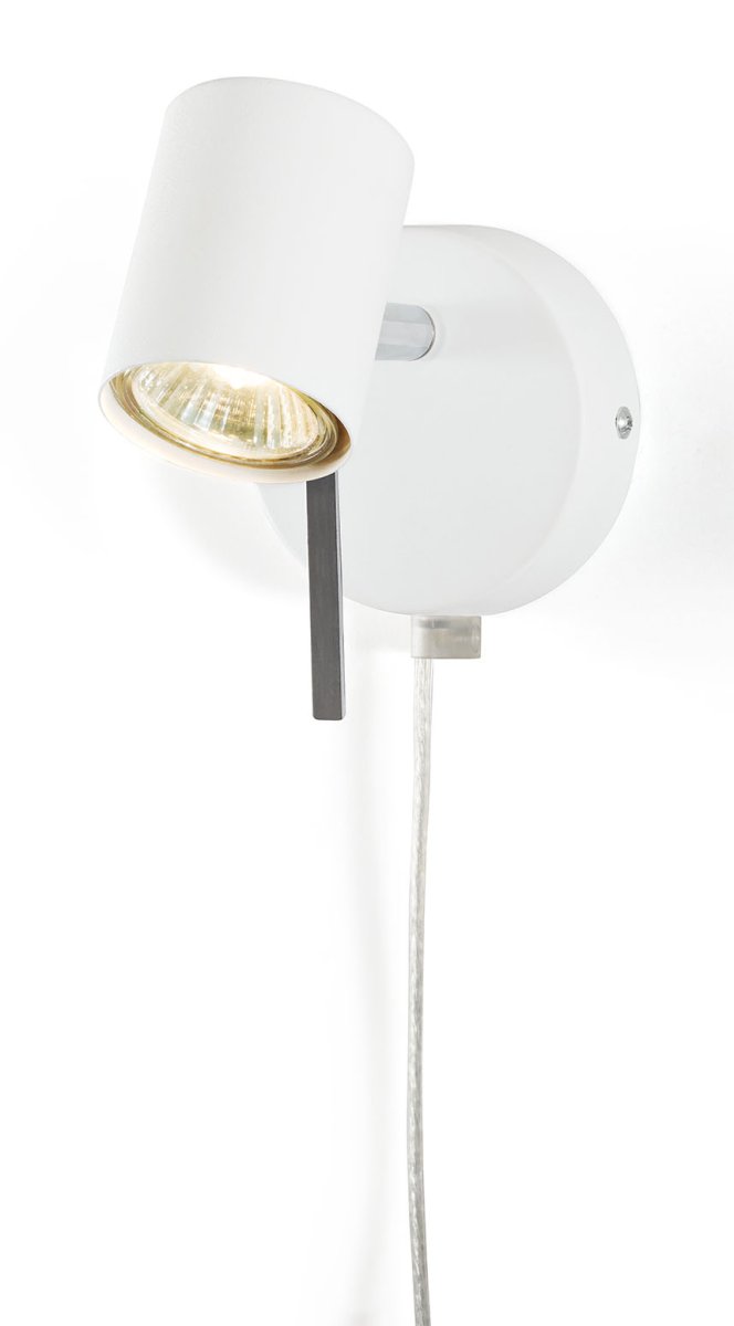 Alpha Valkoinen lukulamppu valmistajalta Cottex - Valkoinen metalli Alpha y&ouml;p&ouml;yt&auml;valaisin on tyylik&auml;s ja toimiva ratkaisu makuuhuoneeseesi.