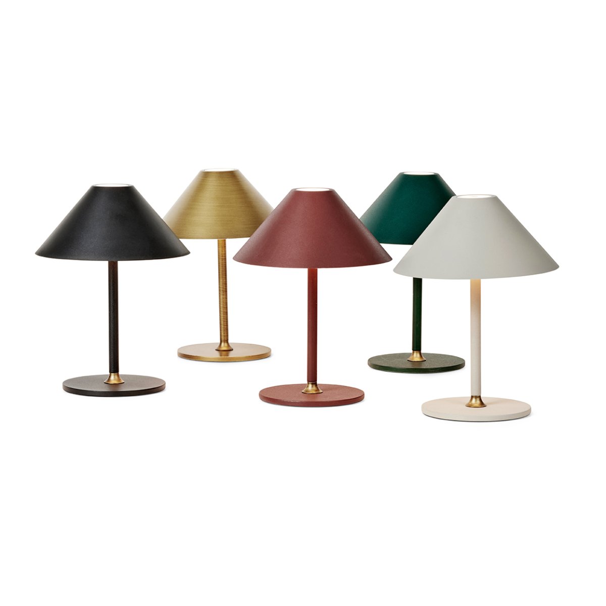 Hygge 20cm Musta Siirrettävä valmistajalta Halo Design - Hygge on kannettava pöytävalaisin, jossa on moderni muotoilu ja valmistettu metallista.