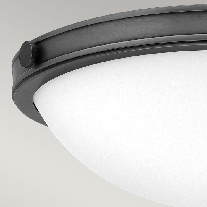 Collier Ø35 Musta plafondi valmistajalta Elstead Lighting - Valaisimen yksityiskohdat, kuten nupit, saranat ja musta runko, luovat hienostuneen ilmeen, joka tuntuu sek&auml; modernilta ett&auml; ajattomalta.