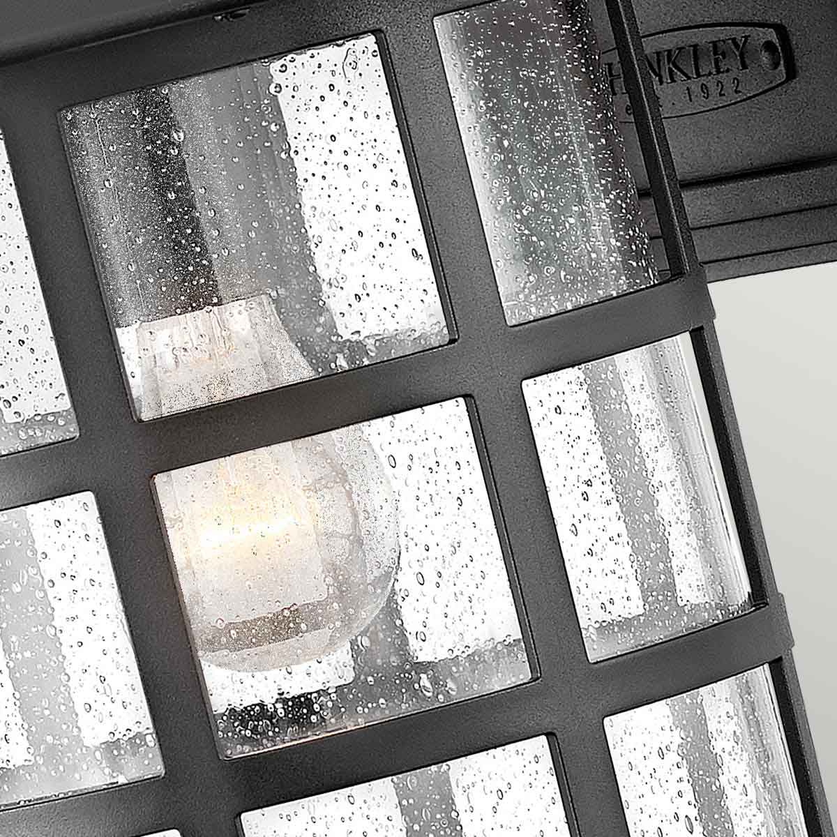 Freeport 40cm Musta ulkovalo valmistajalta Elstead Lighting - IP44-luokituksensa ansiosta Freeport on suojattu sateelta ja kosteudelta, joten se sopii erinomaisesti sisäänkäyntiin, julkisivuihin ja patioihin.