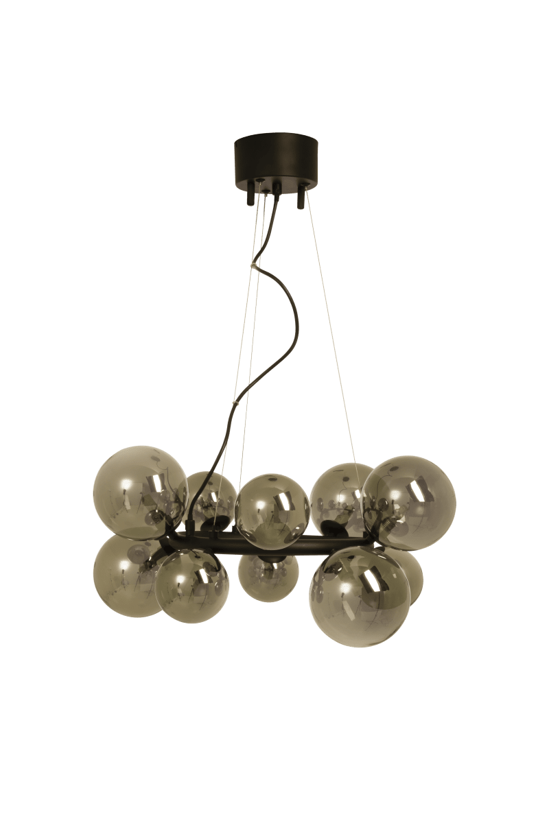 Molekyl Ø50 Savun harmaa kattovalaisin valmistajalta Aneta Lighting - Sen moderni ja ainutlaatuinen muotoilu yhdistettyn&auml; korkealaatuisiin materiaaleihin tekee siit&auml; ihanteellisen valinnan suunnittelutietoisille &ndash; lamppu, joka on yht&auml; paljon tunnelman luoja kuin tyylin ilmaisu.