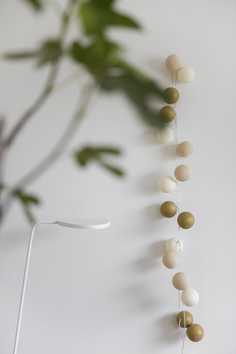 Irislights Gold 35-lights Kulta valmistajalta Irislights - Tuote on k&auml;sintehty, ja sen v&auml;riss&auml;, muodossa ja koossa voi olla vaihteluita.