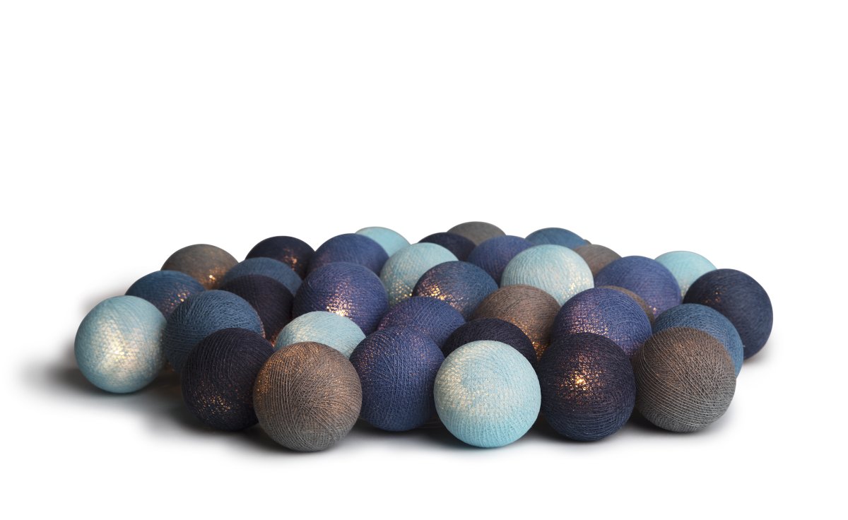 Irislights Ocean Blue 20-lights Sininen valmistajalta Irislights - Tuote on k&auml;sintehty, ja v&auml;riss&auml;, muodossa ja koossa voi olla vaihteluita.