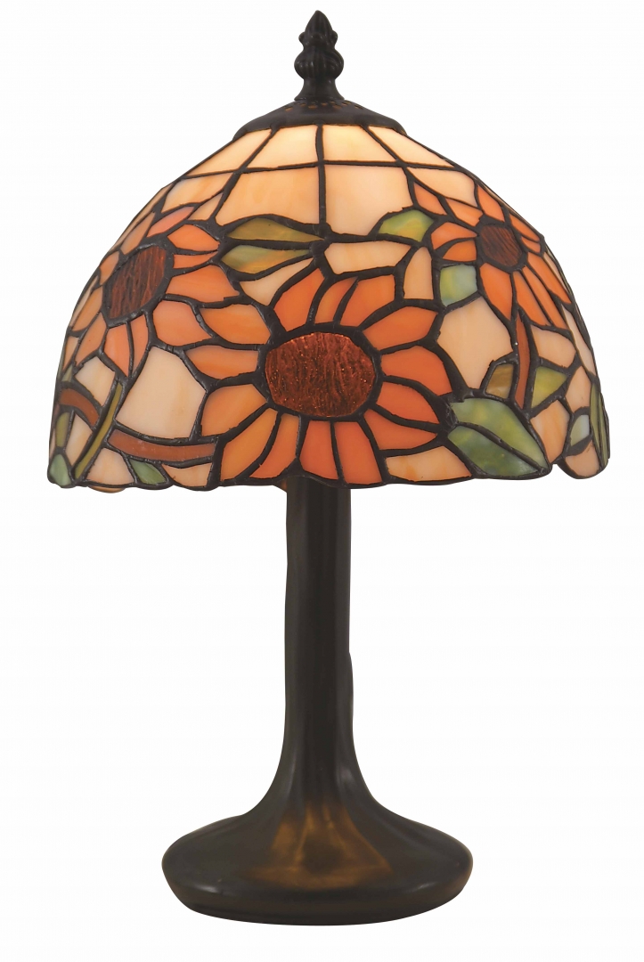 Zoomaa kuva kohteesta Solros 34cm Monivärinen valmistajalta Norrsken Design - Valmistusprosessin lähtöaineena on erikoisvärjättyä lasia, joka leikataan ja kiillotetaan kappaleeseen sopivaksi.