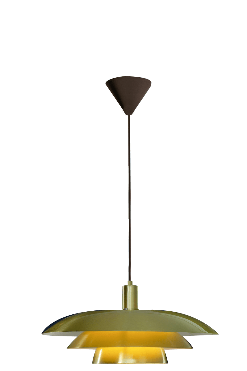 Epsilon Ø45 Matta messinki kattovalaisin valmistajalta Aneta Lighting - Siin&auml; on kolmiosainen metallinen varjostin, joka jakaa valon kauniisti ja est&auml;&auml; h&auml;ik&auml;isy&auml;.