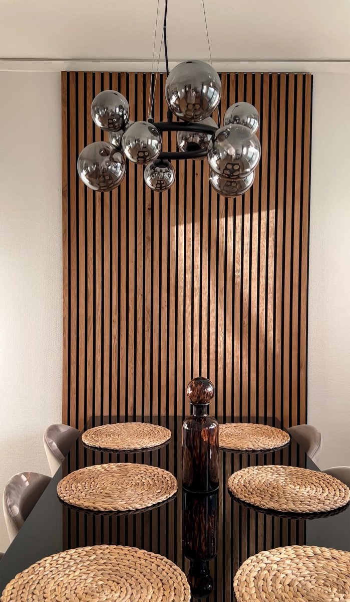 Molekyl Ø50 Savun harmaa kattovalaisin valmistajalta Aneta Lighting - Sen moderni ja ainutlaatuinen muotoilu yhdistettyn&auml; korkealaatuisiin materiaaleihin tekee siit&auml; ihanteellisen valinnan suunnittelutietoisille &ndash; lamppu, joka on yht&auml; paljon tunnelman luoja kuin tyylin ilmaisu.