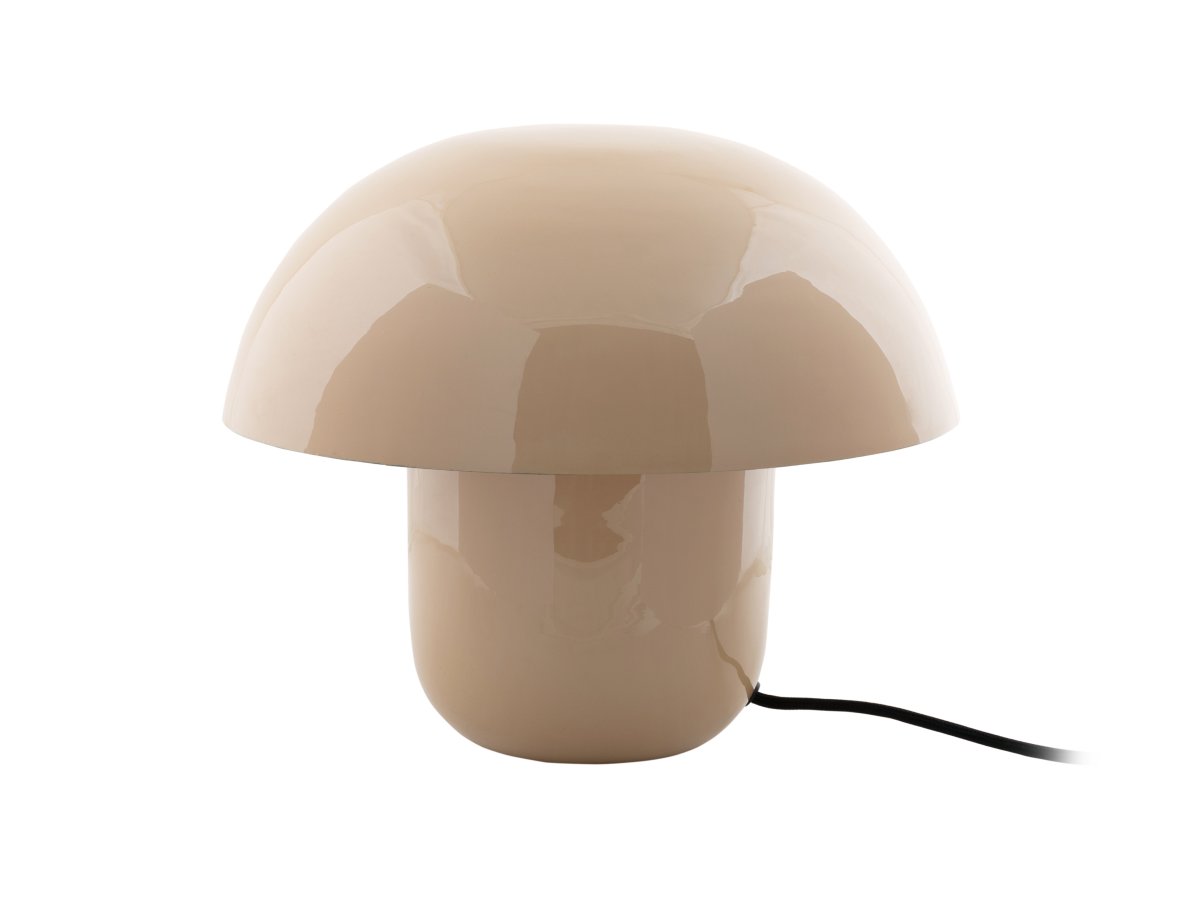 Mushroom 25cm Beige pöytävalaisin valmistajalta Leitmotiv - Valaisimen varjostin luo h&auml;ik&auml;isem&auml;tt&ouml;m&auml;n valon ja suuntaa valon alasp&auml;in, mik&auml; luo miellytt&auml;v&auml;n ja tunnelmallisen valaistuksen.