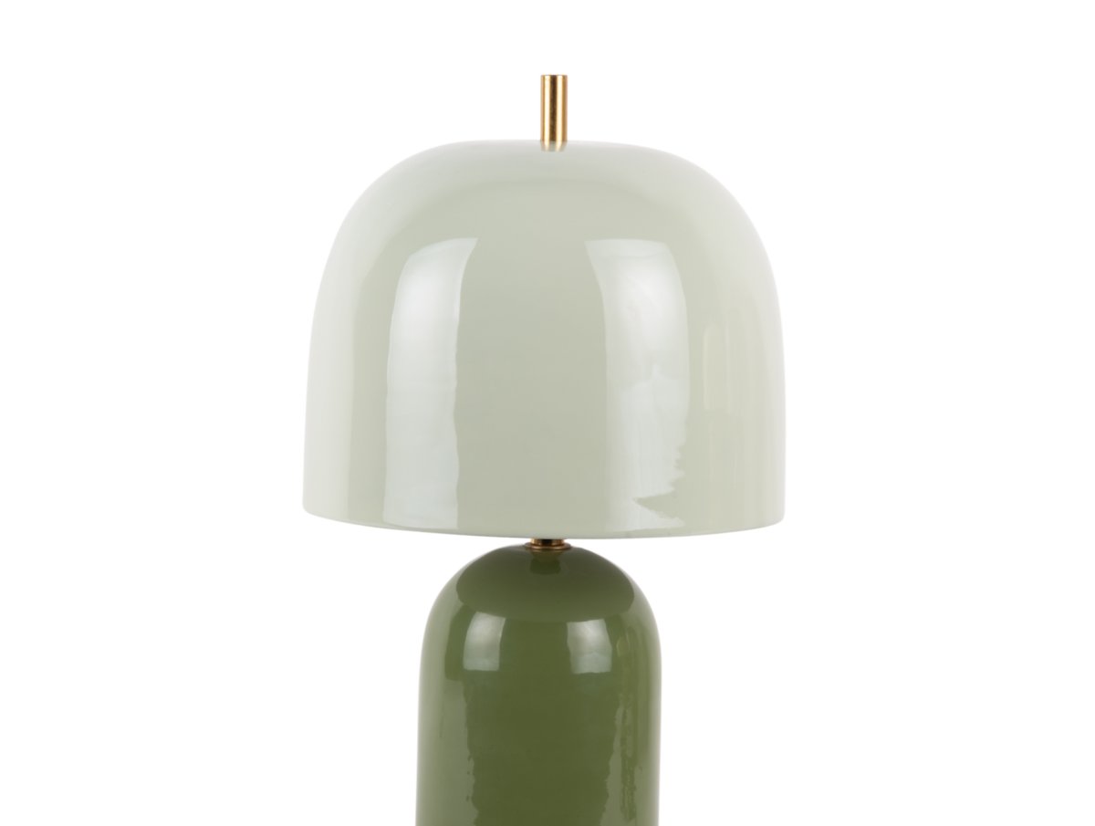 Rico 43cm Vihreä pöytävalaisin valmistajalta Leitmotiv - Rico on tyylikäs metallinen pöytävalaisin, jossa on kiiltävä pinta ja elegantti kaksisävyinen muotoilu.