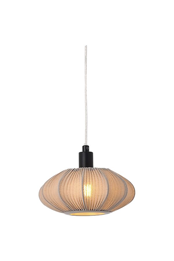 Mamsell Ø22 Harmaa ikkunavalaisin valmistajalta Aneta Lighting - Mamsell-ikkunavalaisin on päällystetty hienoksi laskostetulla joustavalla kankaalla, joka antaa miellyttävän hieman himmeän valon.