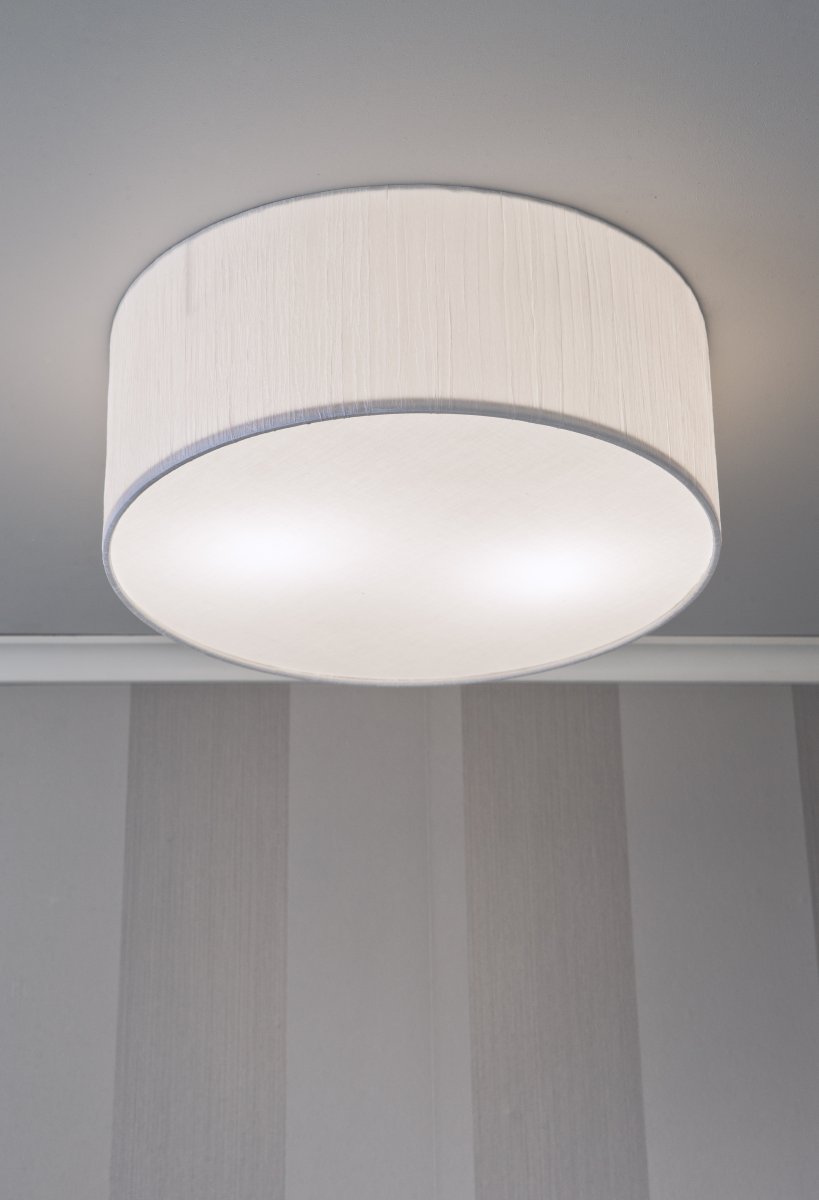 Bendir Ø38 Valkoinen laskostettu plafondi valmistajalta Aneta Lighting - Bendir on katto, joka huokuu hienovaraista eleganssia ja yksinkertaisuutta.
