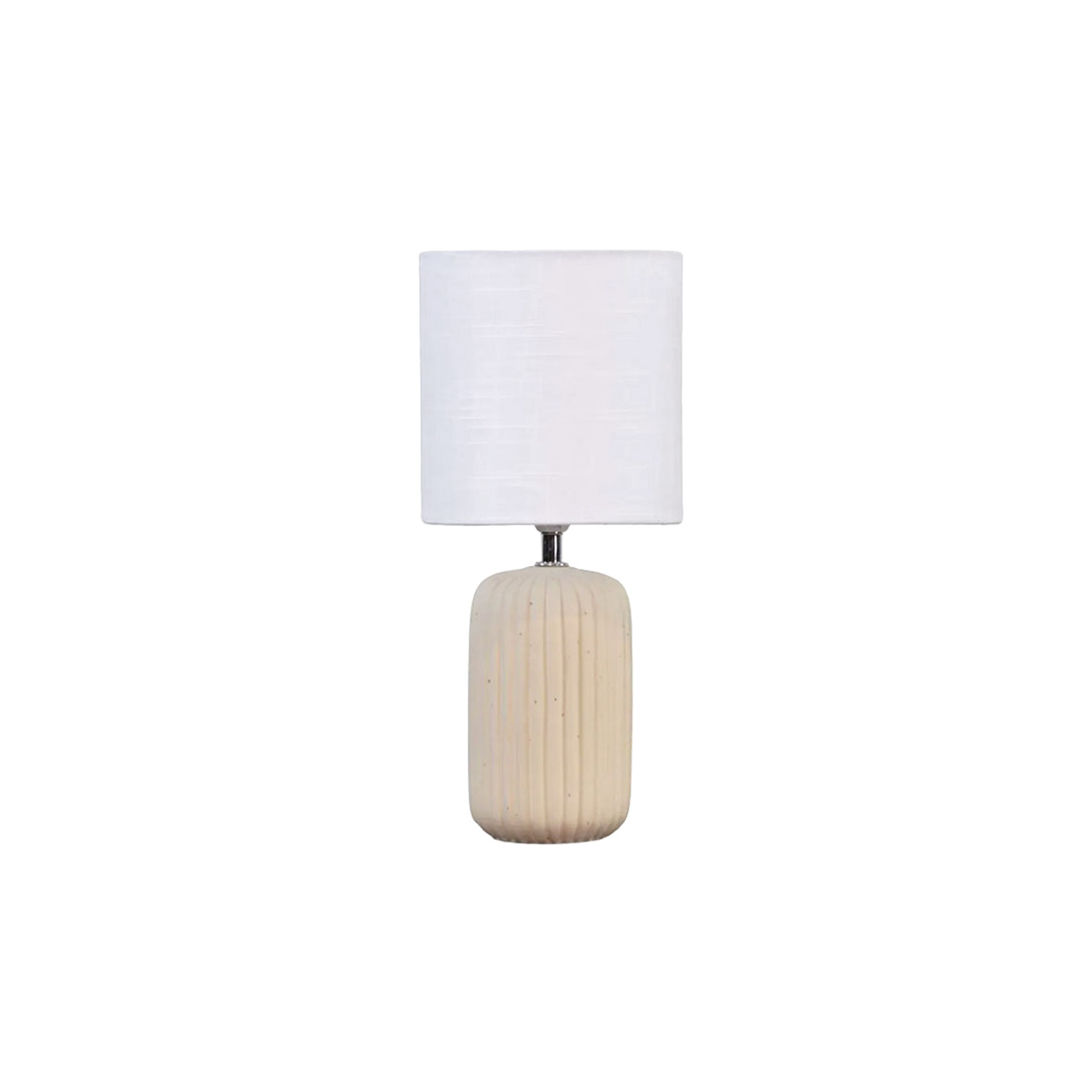 Palizzo 33cm Beige pöytävalaisin valmistajalta Nordic Lighting - Palizzo-p&ouml;yt&auml;valaisimessa on beigenv&auml;rinen keraaminen jalusta, jossa on elegantti pystysuora uurre ja valkoinen pellavainen varjostin.