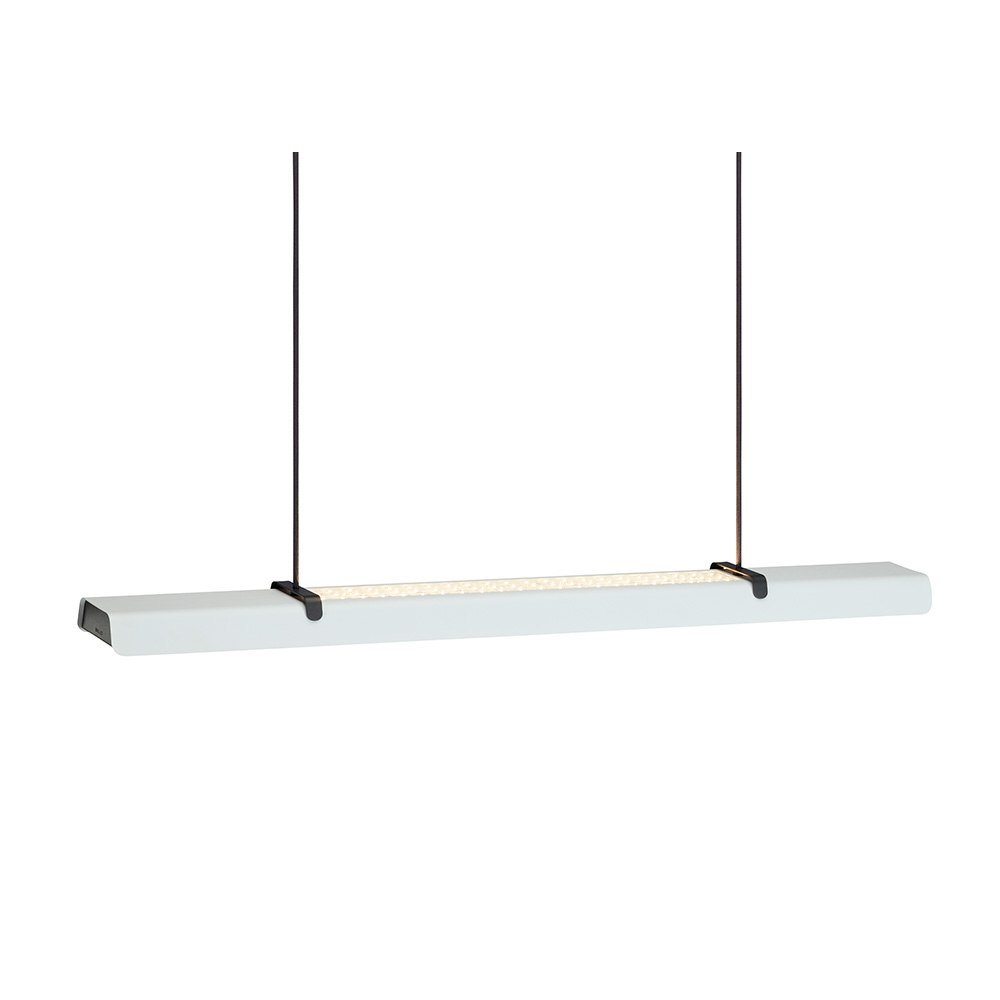 Fold Office 116cm Valkoinen rakenne kattovalaisin valmistajalta Belid - Jokainen valaisin on ruotsalaisen muotoilun mestariteos, ja siin&auml; on valetut helmat ja rei'itetyt yksityiskohdat, jotka korostavat vankkaa ammattitaitoa ja ilmaisevat, kuinka metalli voi syleill&auml; valoa.