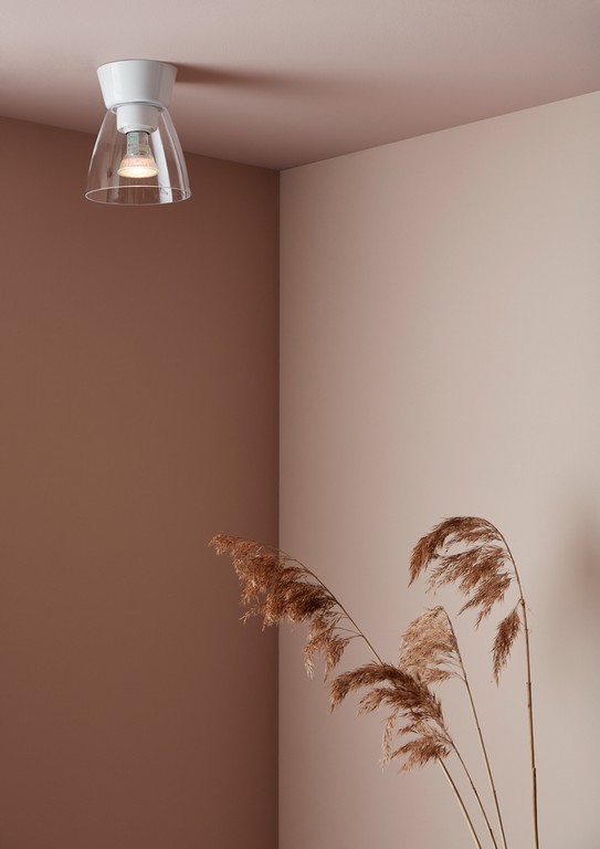 Bizzo Ø17 Kiiltävän valkoinen/läpinäkyvä plafondi valmistajalta Belid - Bizzo on tyylik&auml;s ja kevyt katto, josta on saatavana useita muunnelmia.