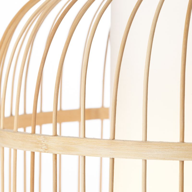 Bones Ø30 Puu kattovalaisin valmistajalta Brilliant - Bones-riippuvalaisin on elegantti katseenvangitsija, joka sopii täydellisesti ruokapöydän yläpuolelle ja luo lämpimän ja viihtyisän valaistuksen.