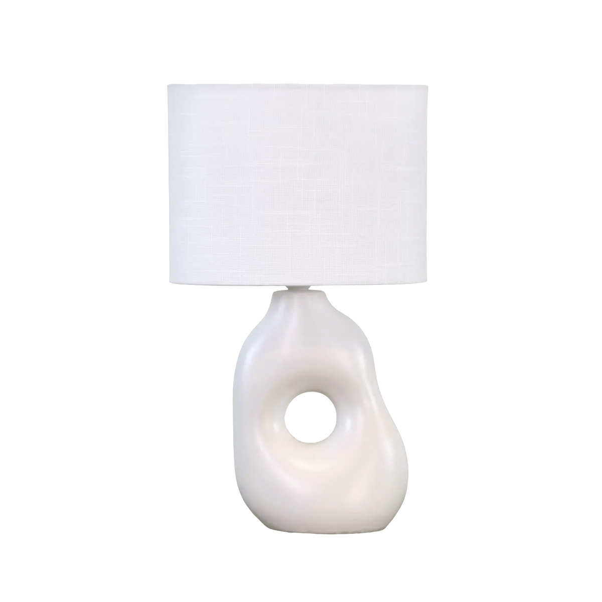 Pikazo 45cm Valkoinen pöytävalaisin valmistajalta Lampan - Pikazo-pöytävalaisimessa on ainutlaatuinen keraaminen jalusta, jossa on veistoksellinen muoto ja koristeellinen yhtenäinen karva, yhdistettynä valkoiseen ja soikeaan pellavavarjostimeen.