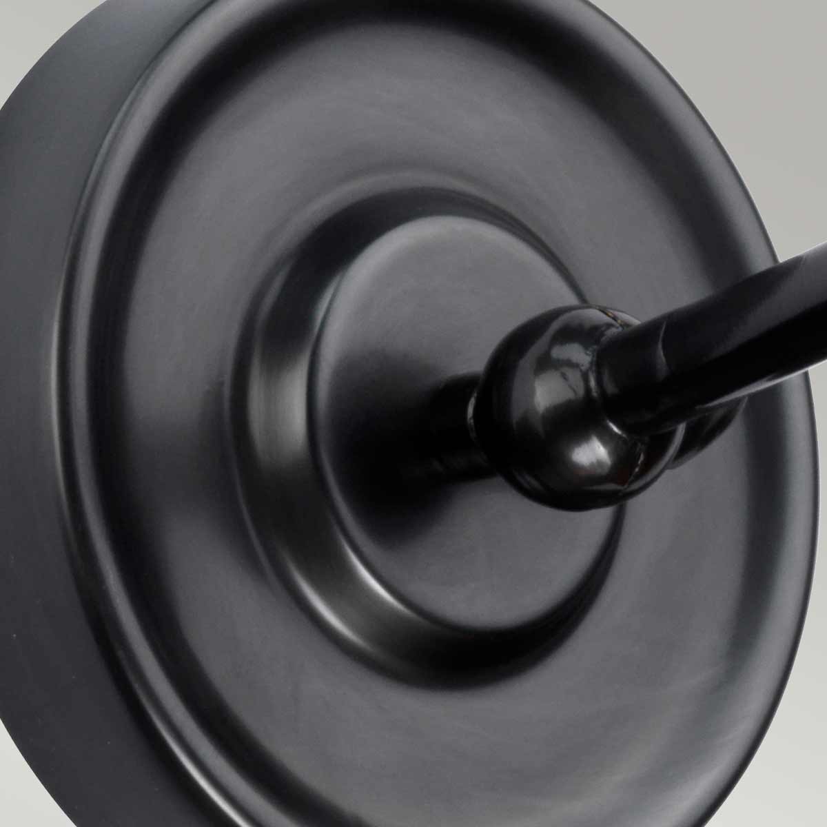 Provence Ø20 Antiikki pronssi seinävalaisin valmistajalta Elstead Lighting - Valaisin on valmistettu teräksestä ja siinä on säädettävä nivel, jonka ansiosta valo on helppo suunnata sinne, missä sitä tarvitaan.