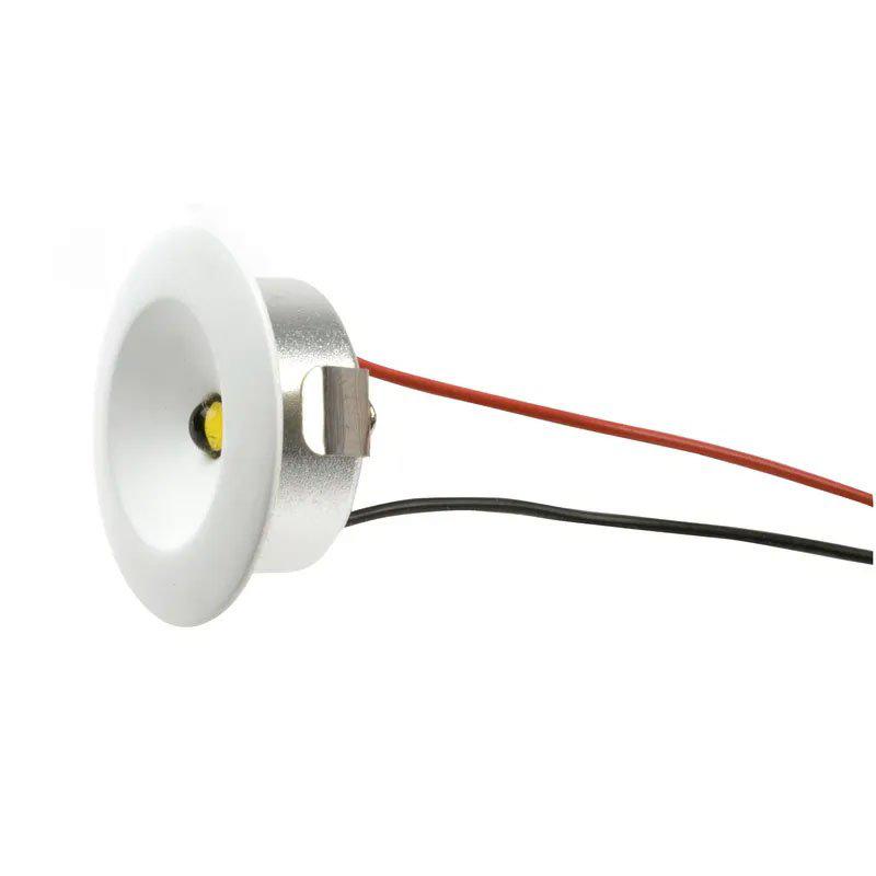 Q-32 Mini Downllight 3000K Valkoinen valmistajalta Designlight - Pieni 1,2 W:n alasvalo, jonka halkaisija on 32,5 mm, tarjoaa alhaisen energiankulutuksen ja pitk&auml;n k&auml;ytt&ouml;i&auml;n.