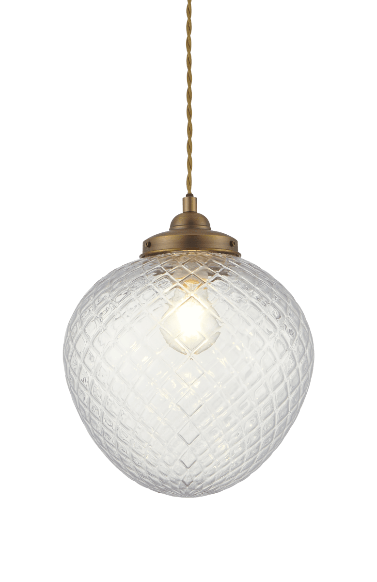 Gatsby Ø25 Antiikkimessinki kattovalaisin valmistajalta Aneta Lighting - Gatsby-kattovalaisin on klassinen ja elegantti, ja siin&auml; on antiikkimessinkiviimeistelyll&auml; viimeistellyt yksityiskohdat ja koristeellinen varjostin kirkkaasta, mustatusta lasista.