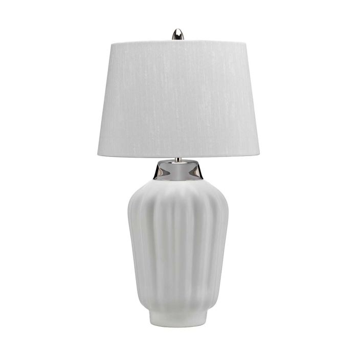 Bexley 56cm Valkoinen pöytävalaisin valmistajalta Elstead Lighting - Den levereras med en avsmalnande lampsk&auml;rm i ljus elfenbensf&auml;rgad konstsilke med en silverlaminerad insida, handgjord i Storbritannien.