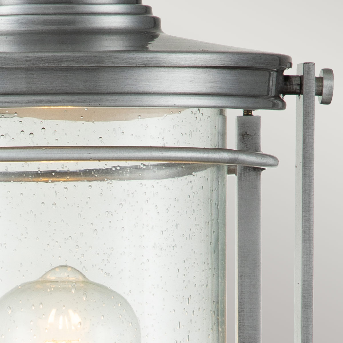 Booker 47cm Alumiini valmistajalta Elstead Lighting - Booker &auml;r en stilfull och robust portlykta med en design inspirerad av klassiska marina lanternor.