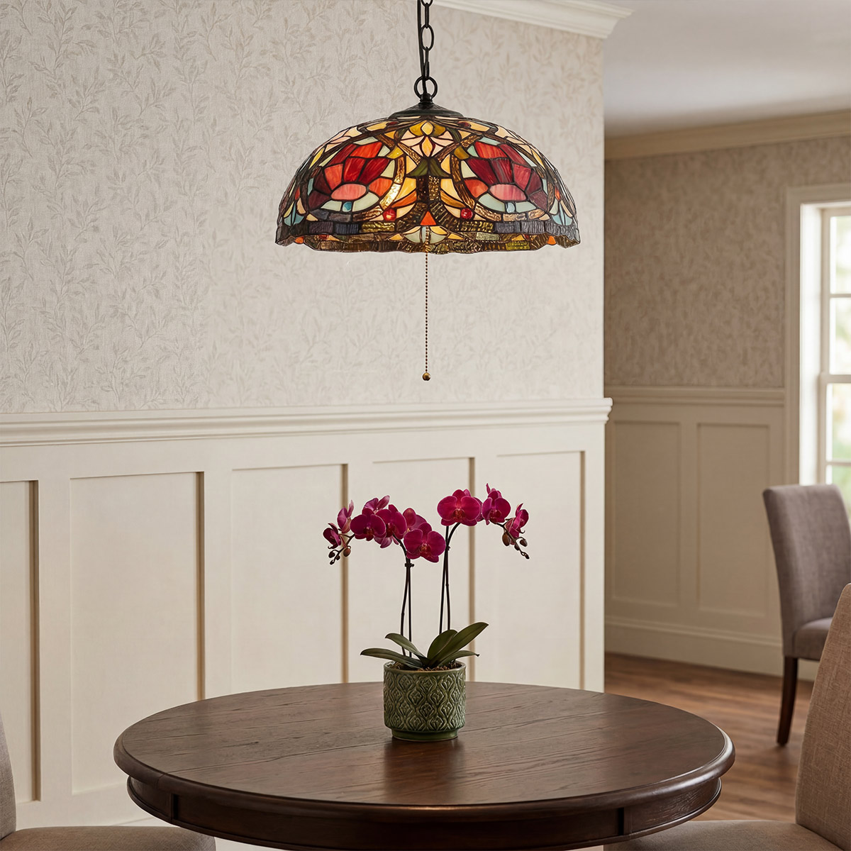 Larissa Ø38 Monivärinen valmistajalta Elstead Lighting - Se on valmistettu ter&auml;ksest&auml; ja siin&auml; on kaunis vintage-pronssiviimeistely.