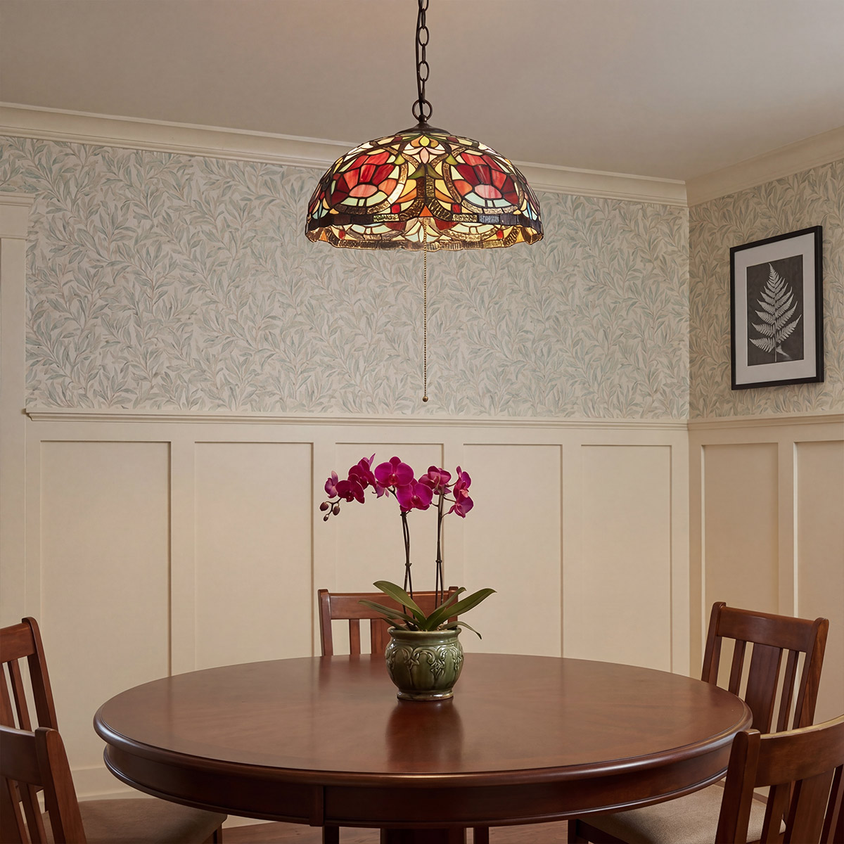 Larissa Ø38 Monivärinen valmistajalta Elstead Lighting - Se on valmistettu ter&auml;ksest&auml; ja siin&auml; on kaunis vintage-pronssiviimeistely.