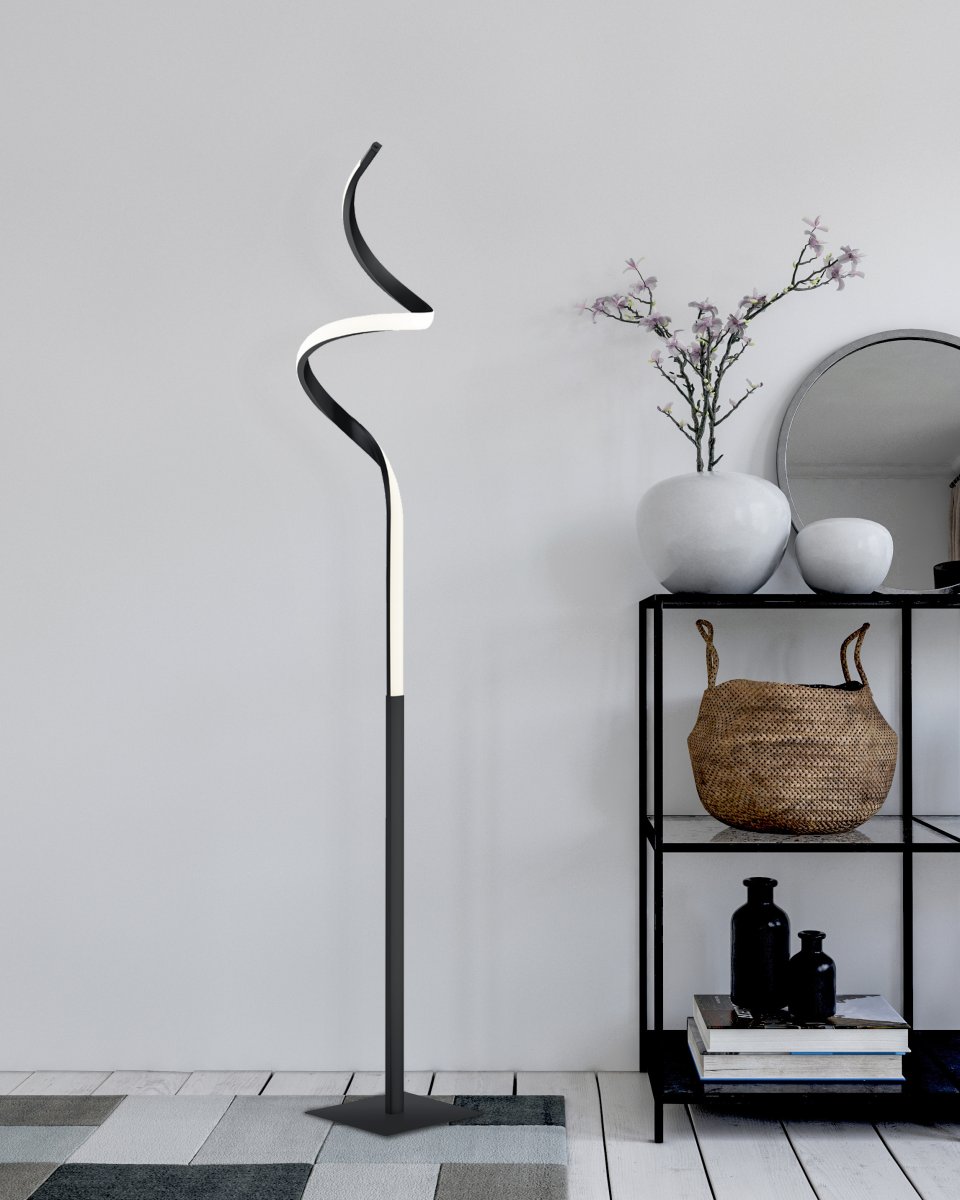 Course Musta lattiavalaisin valmistajalta Trio Lighting - Mattamusta viimeistely antaa valaisimelle modernin ja hienostuneen ilmeen, joka sulautuu moniin sisustustyyleihin ja tekee siitä tyylikkään katseenvangitsijan kotiisi.