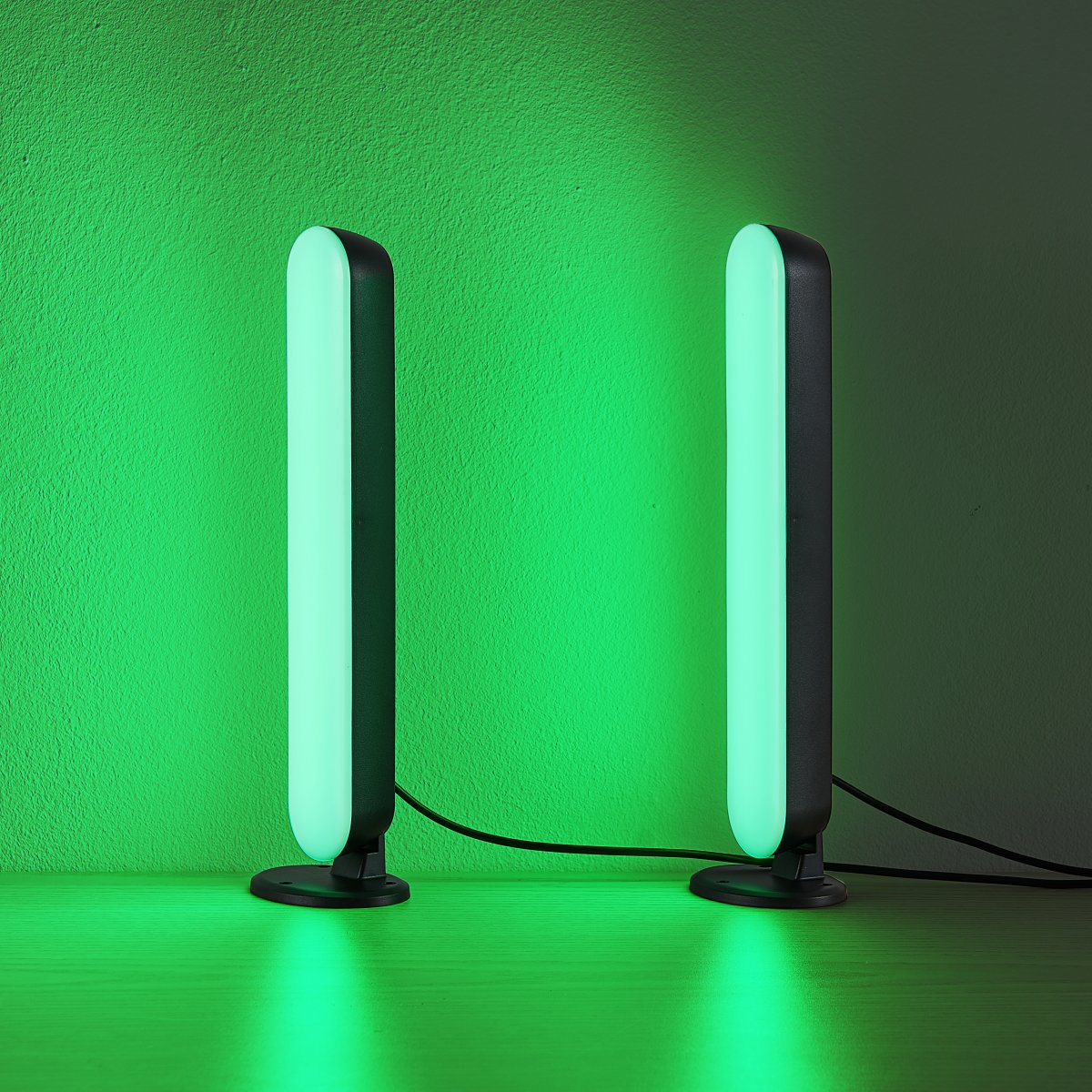 Game 28cm Musta pöytävalaisin valmistajalta Trio Lighting - Valaisimessa on myös moderni LED-tekniikka, jolle on ominaista korkea valonlaatu ja energiatehokkuus.