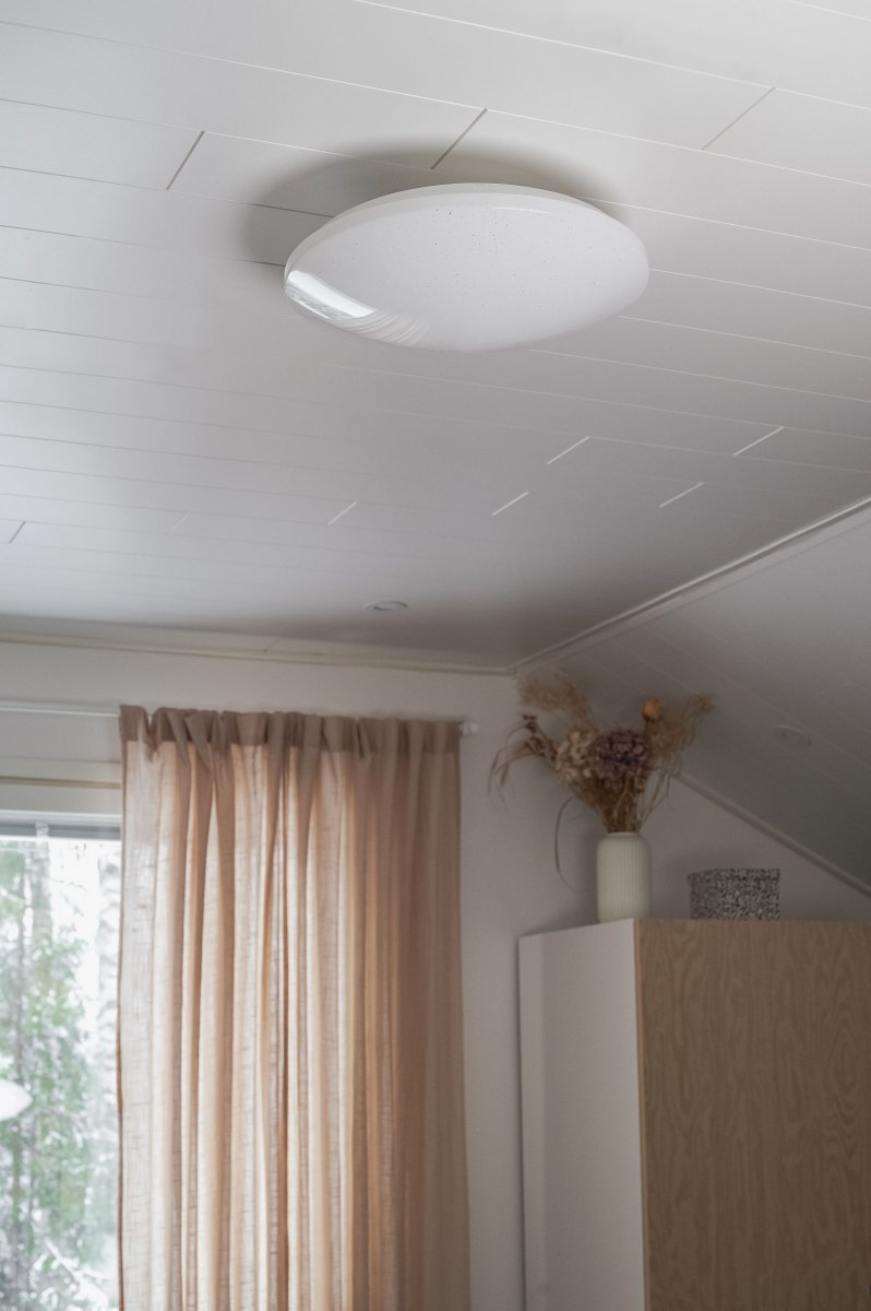 Prodo Ø50 Valkoinen plafondi valmistajalta Trio Lighting - 50 cm, se sopii t&auml;ydellisesti sek&auml; olohuoneeseen ett&auml; makuuhuoneeseen.