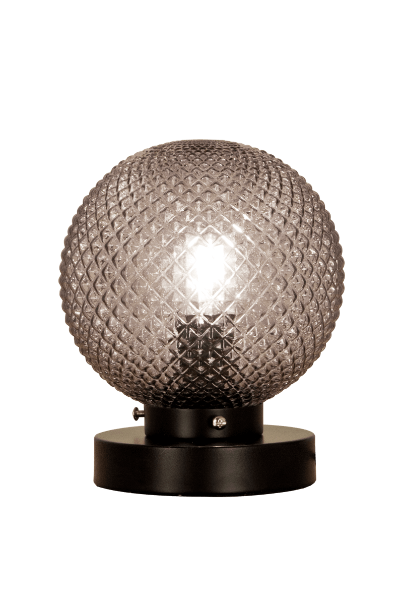 Flory 20cm Savun värinen pöytävalaisin valmistajalta Aneta Lighting - Koristelasi ympäröi valonlähdettä ja luo lämpimän ja harmonisen valon jakautumisen huoneeseen.