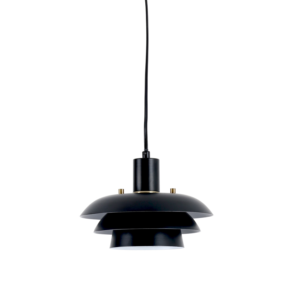 Stealth Ø20 Musta ikkunavalaisin valmistajalta Nordic Lighting - Valaisin on valmistettu mustasta metallista ja siin&auml; on pehme&auml; kerrostettu muotoilu, joka tarjoaa miellytt&auml;v&auml;n ja alasp&auml;in suunnatun valon &ndash; t&auml;ydellinen ikkunoihin tai pienempiin tiloihin.