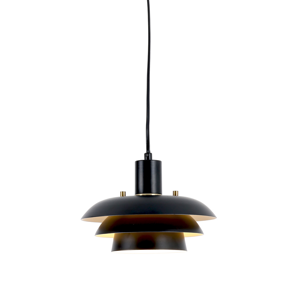Stealth Ø20 Musta ikkunavalaisin valmistajalta Nordic Lighting - Valaisin on valmistettu mustasta metallista ja siin&auml; on pehme&auml; kerrostettu muotoilu, joka tarjoaa miellytt&auml;v&auml;n ja alasp&auml;in suunnatun valon &ndash; t&auml;ydellinen ikkunoihin tai pienempiin tiloihin.