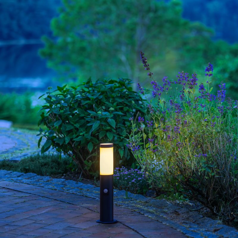 Dody 45cm Musta pylväsvalaisimet valmistajalta Brilliant - Dody on tyylikäs pollarivalaisin, joka sopii täydellisesti ajoväylille, käytäville ja terasseille.