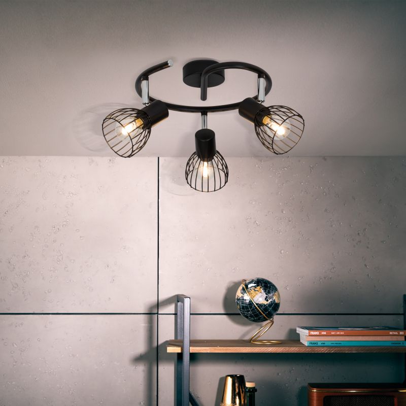 Blacky 3 Musta kohdevalaisin valmistajalta Brilliant - Se voidaan asentaa sek&auml; kattoon ett&auml; sein&auml;lle, ja se levitt&auml;&auml; yleisvaloa, joka korostaa kauniisti valittuja alueita huoneessa.