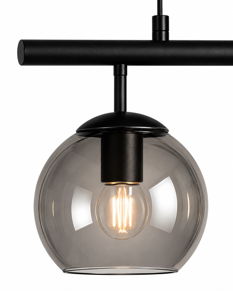 Globi 4 78cm Musta/Savunharmaa kattovalaisin valmistajalta Nordic Lighting - Globi 4 on tyylik&auml;s kattovalaisin, joka yhdist&auml;&auml; modernin muotoilun pehmeisiin muotoihin.