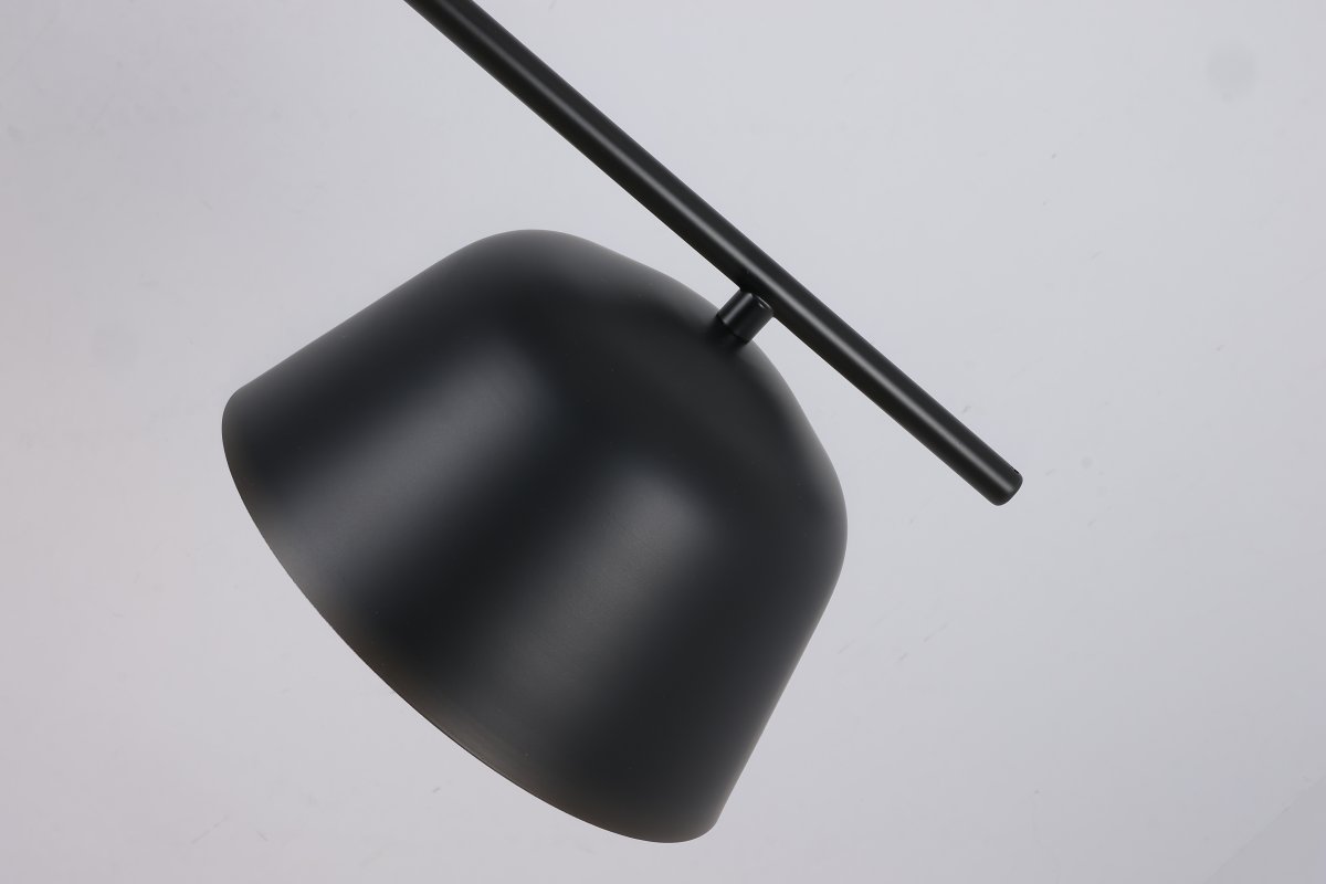 Pop 125cm Musta kattovalaisin valmistajalta Nordic Lighting - Pop on tyylik&auml;s metallinen kattovalaisin, jonka musta viimeistely antaa rauhallisen ja modernin vaikutelman.