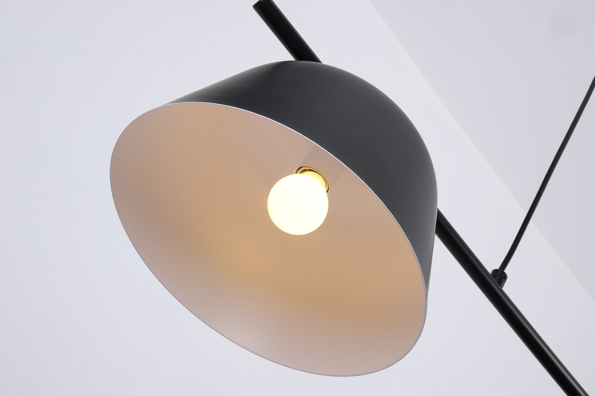 Pop 142cm Musta kattovalaisin valmistajalta Nordic Lighting - Pop on tyylik&auml;s metallinen kattovalaisin, jonka musta viimeistely antaa rauhallisen ja modernin vaikutelman.