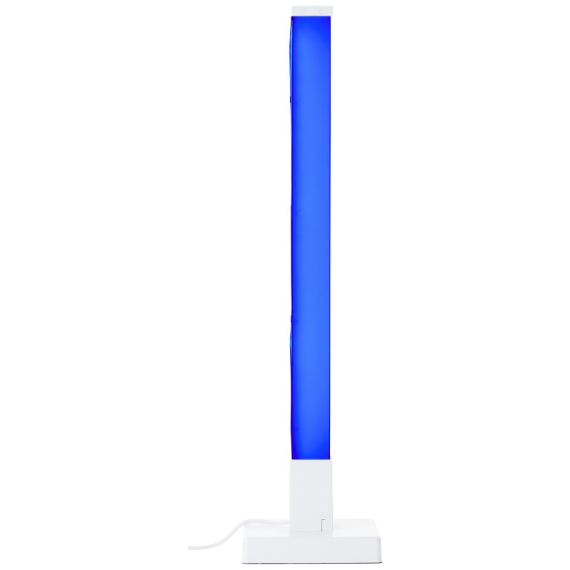 Neele 50cm Valkoinen pöytävalaisin valmistajalta Brilliant - RGB LEDin avulla saat käyttöösi laajan valikoiman värejä ja tehosteita, joten voit helposti mukauttaa valon mielialaasi ja tilaisuuteesi.