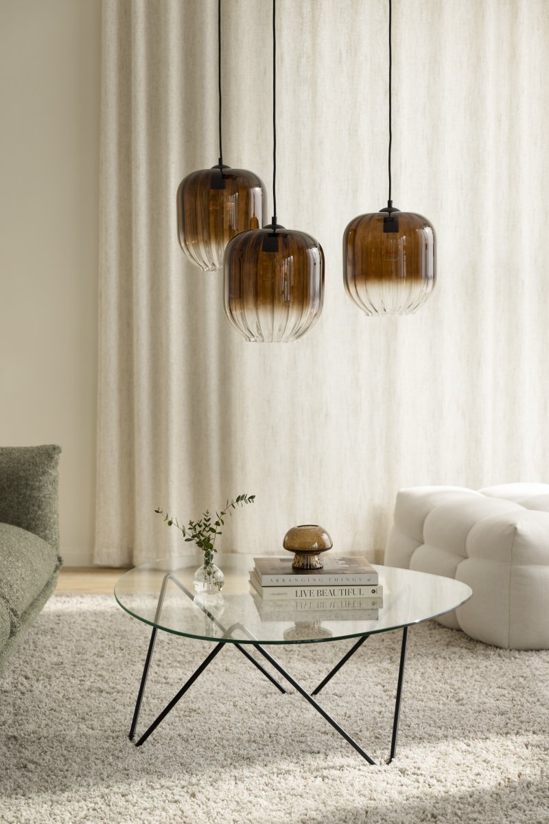 Haze Ø25 Ruskea kattovalaisin valmistajalta Globen Lighting - Haze on kaunis riippuvalaisin, jonka suupuhallettu lasi on sis&auml;puolelta uurrettu.