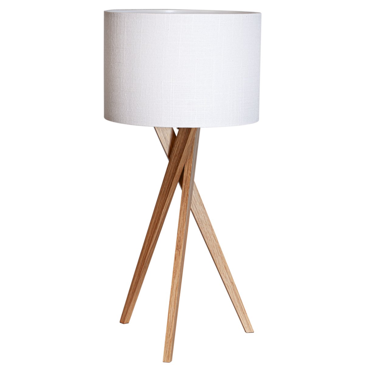 Vega 55cm Tammi pöytävalaisin valmistajalta By Rydéns - Vega on moderni tammesta ja tekstiilist&auml; valmistettu p&ouml;yt&auml;valaisin.