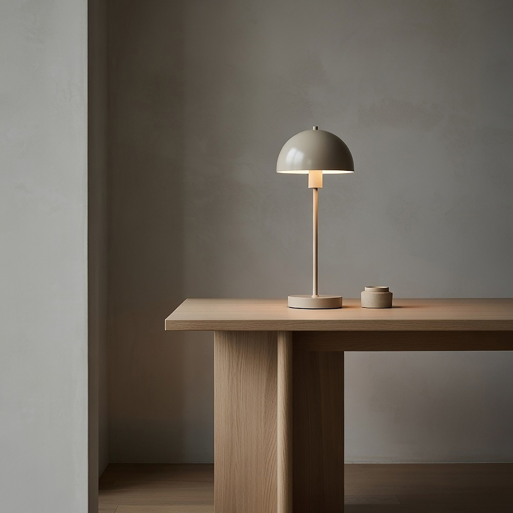 Vienda 48cm Beige pöytävalaisin valmistajalta Herstal - 