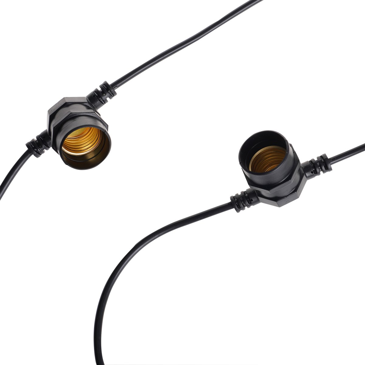 Cosy Musta valmistajalta Lightson - Silmukka on 5 metri&auml; pitk&auml;, siin&auml; on 10 hehkulamppua ja se on helppo liitt&auml;&auml; mihin tahansa kaapeliimme.