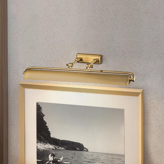 Winchfield 70cm Antiikki messinki valmistajalta Elstead Lighting - Winchfield-kuvavalaisinsarjassa yhdistyvät moderni, 1900-luvun puolivälin retrotyyli ja tyylikkäästi kaarevia sävyjä.