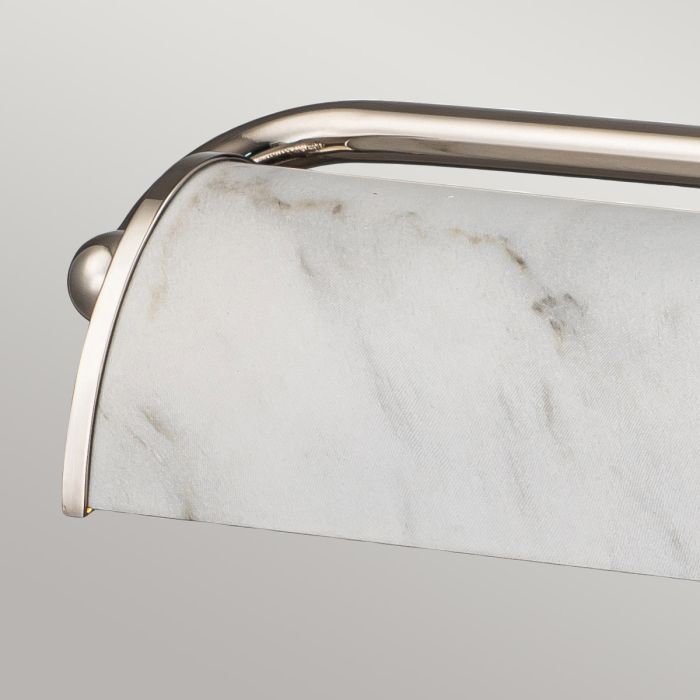 Winchfield 70cm Valkoinen valmistajalta Elstead Lighting - Winchfield-kuvavalaisinsarjassa yhdistyvät moderni, 1900-luvun puolivälin retrotyyli ja tyylikkäästi kaarevia sävyjä.