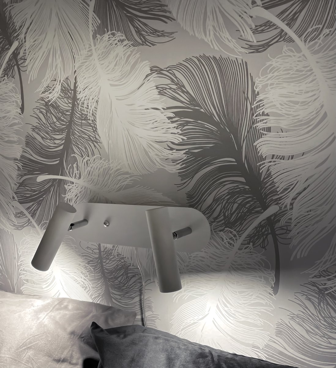 Artic Valkoinen lukulamppu valmistajalta Aneta Lighting - 