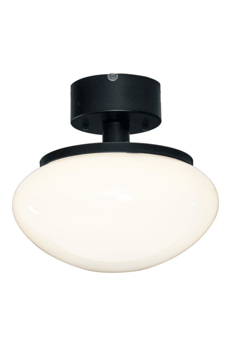 New August Ø27 Musta plafondi valmistajalta Aneta Lighting - New August on tyylikäs katto, jossa yhdistyy moderni minimalismi ja klassinen viehätys.