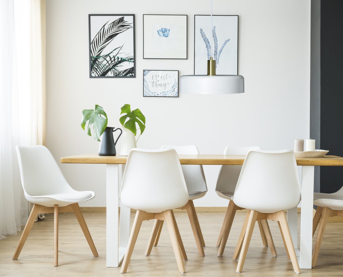 Suvi Ø35 Valkoinen kattovalaisin valmistajalta Aneta Lighting - Suvi on moderni ja tyylikäs kattovalaisin, joka näyttää hyvältä useimmissa kodeissa.