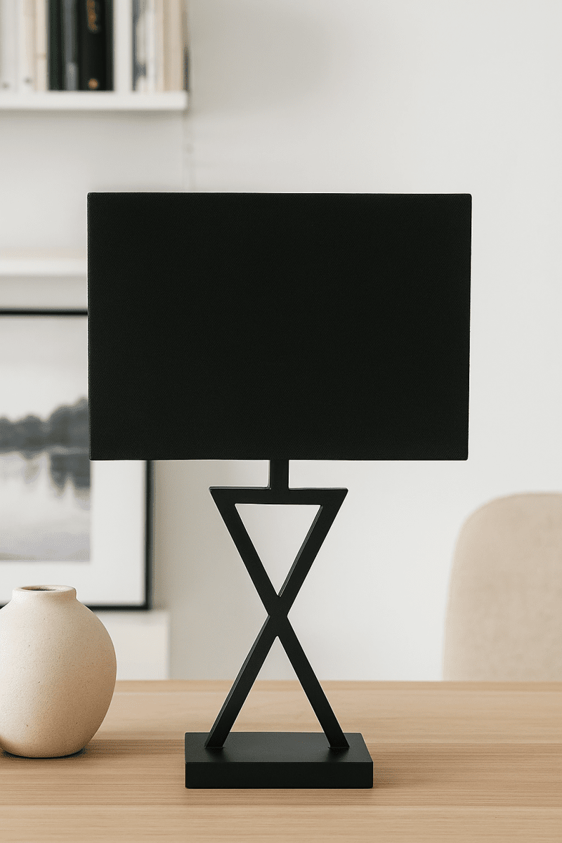 X-factor 54cm Musta pöytävalaisin valmistajalta Nordic Lighting - 