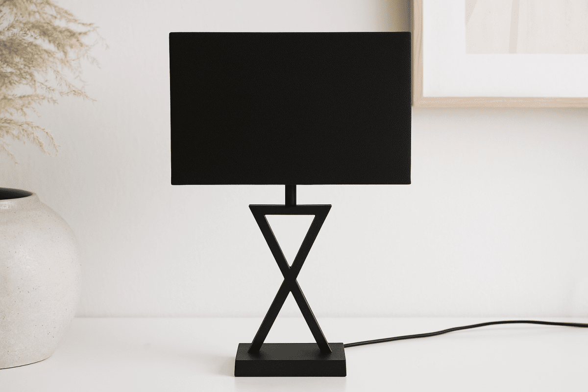 X-factor 54cm Musta pöytävalaisin valmistajalta Nordic Lighting - 